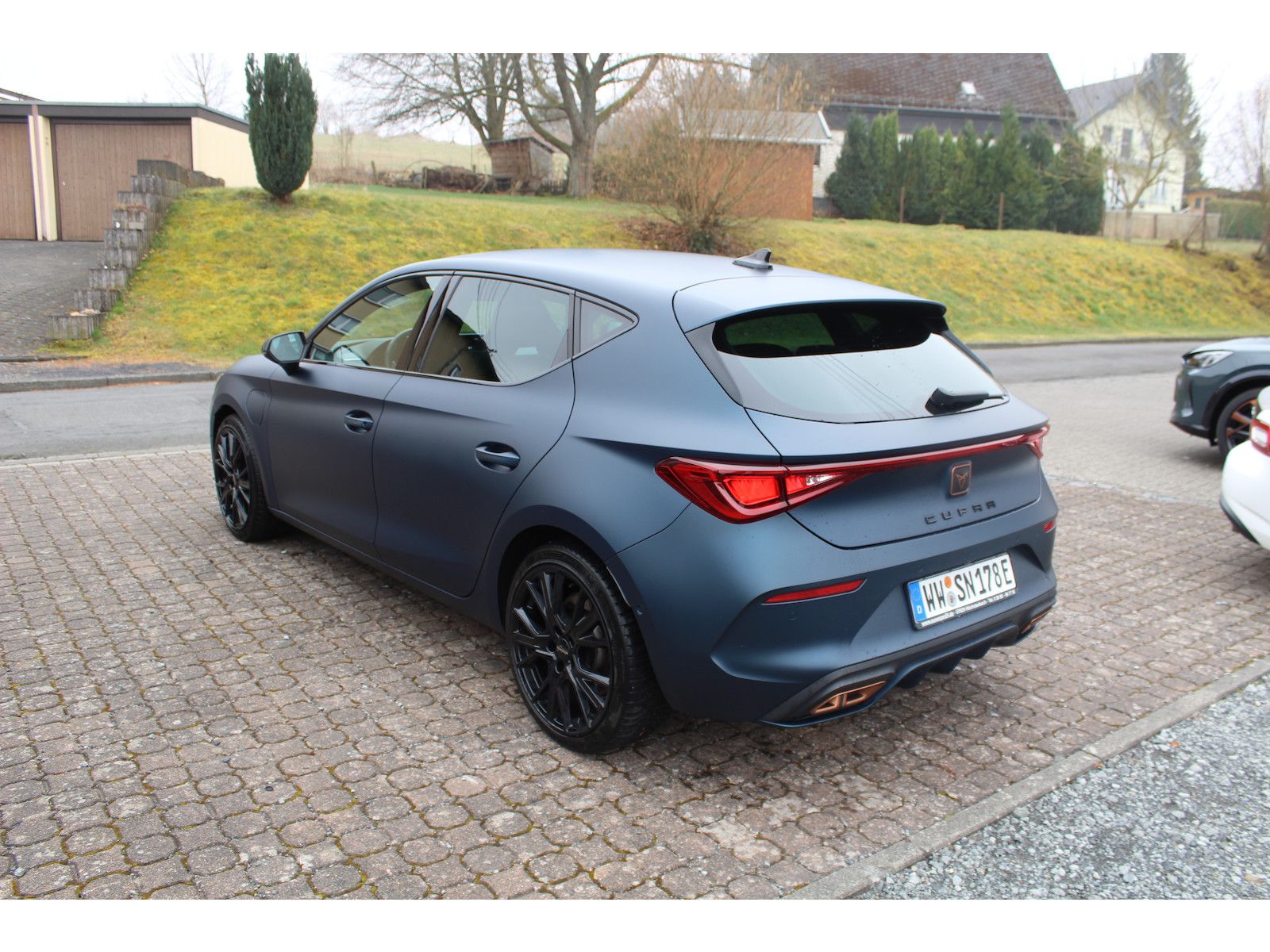 Cupra Leon VZ e-Hybrid - Samsaru's Car Outlet