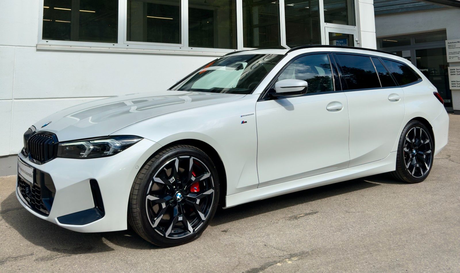 BMW 320d xDrive Touring M Sport Pro AHK|Pano|NP82800