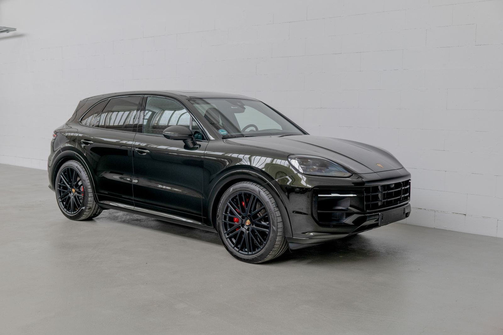 Porsche Cayenne S E-Hybrid I PTS Dunkeloliv I Burmester