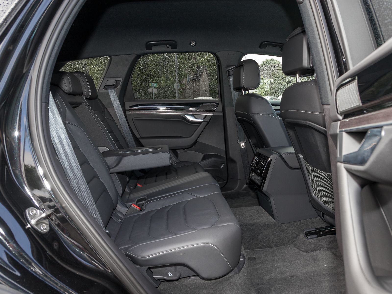 Volkswagen Touareg 3.0 TDI 4M ELEGANCE - Samsaru's Car Outlet