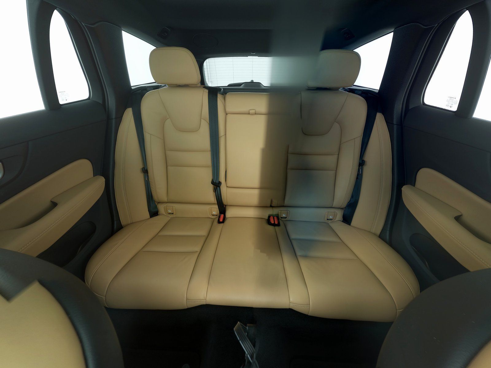 Volvo V60 CC B4 AWD Ultimate SONDERFINANZIERUNG 1,99%*