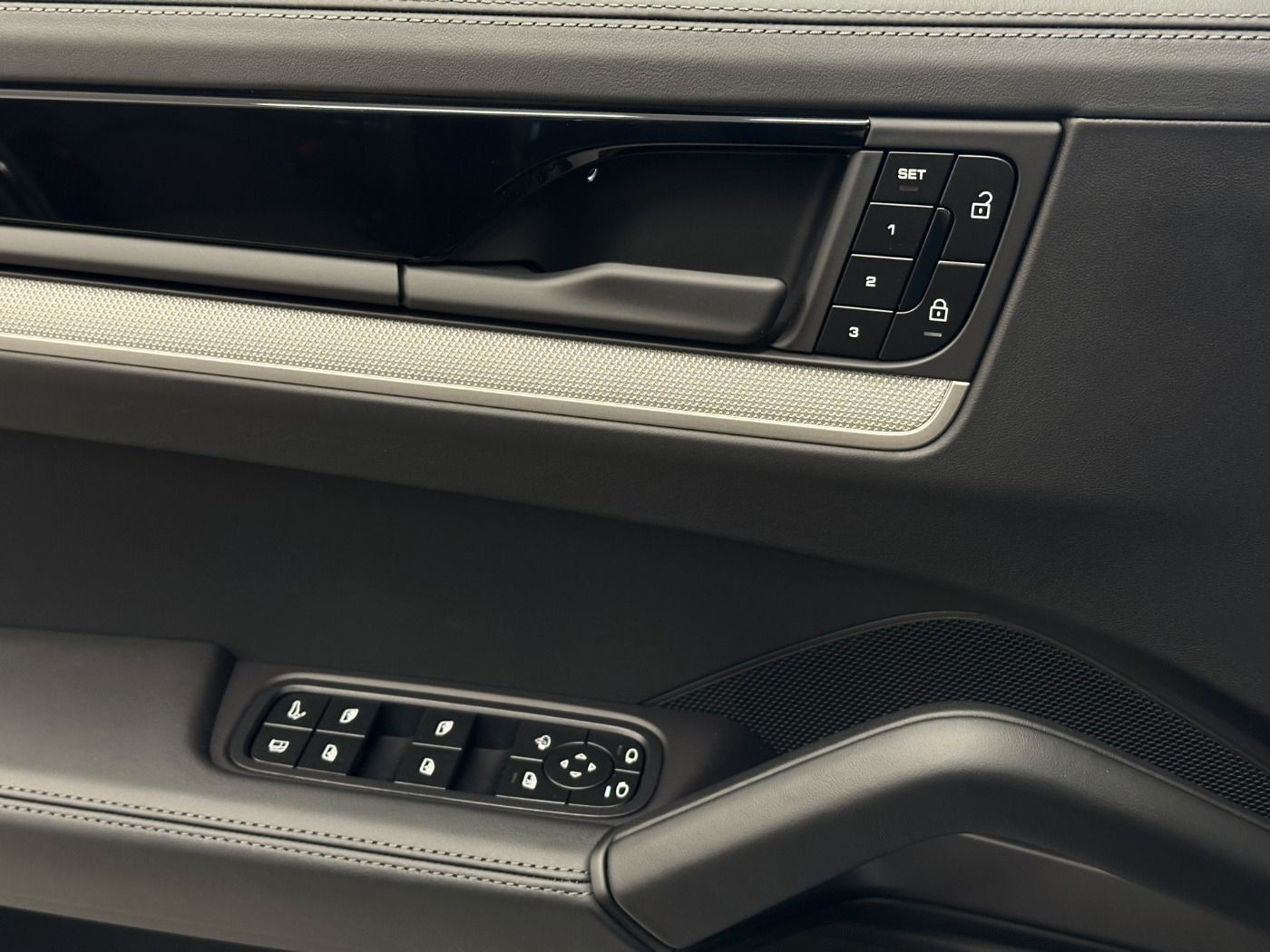 Porsche Cayenne S E-Hybrid Coupé AHK PANO BOSE