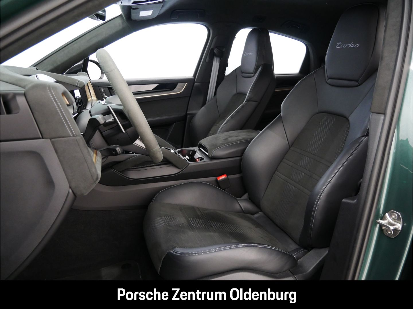 Porsche Cayenne Turbo E-Hybrid Coupe mit GT-Paket PTS