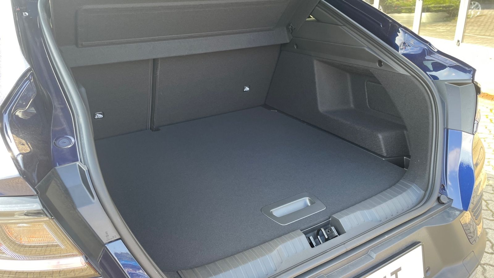 Renault Arkana TECHNO Mild Hybrid - Samsaru's Car Outlet