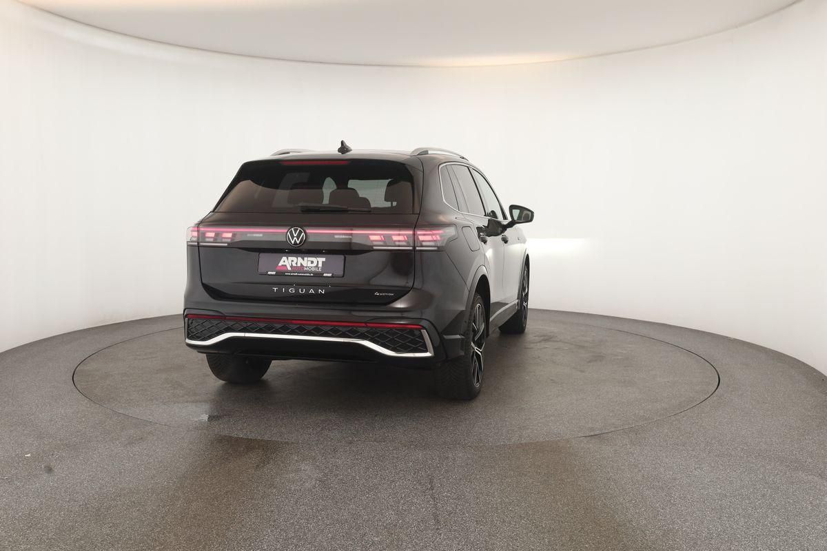 Volkswagen Tiguan 2.0 TDI 4M DSG R-Line Leder Pano Navi 360