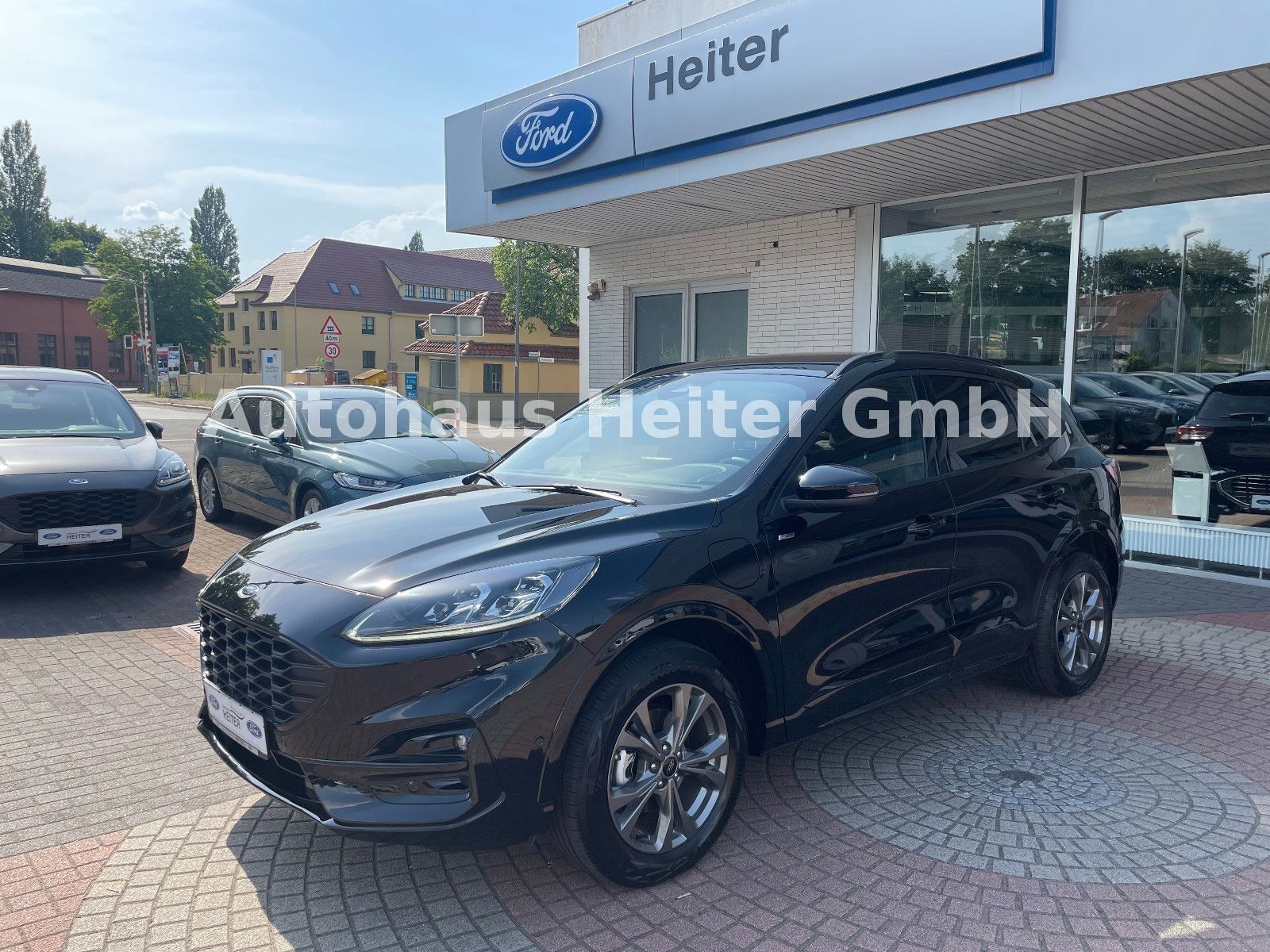 Ford Kuga PHEV ST-Line X - Samsaru's Car Outlet