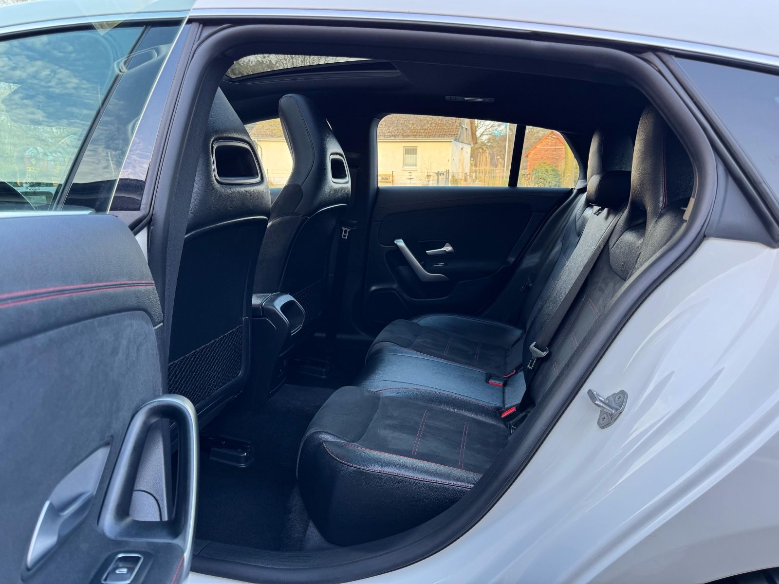 Mercedes-Benz CLA 35 AMG 4M - Samsaru's Car Outlet