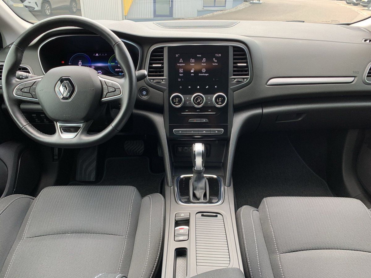 Renault Megane Grandtour ZEN E-TECH Plug-in - Samsaru's Car Outlet