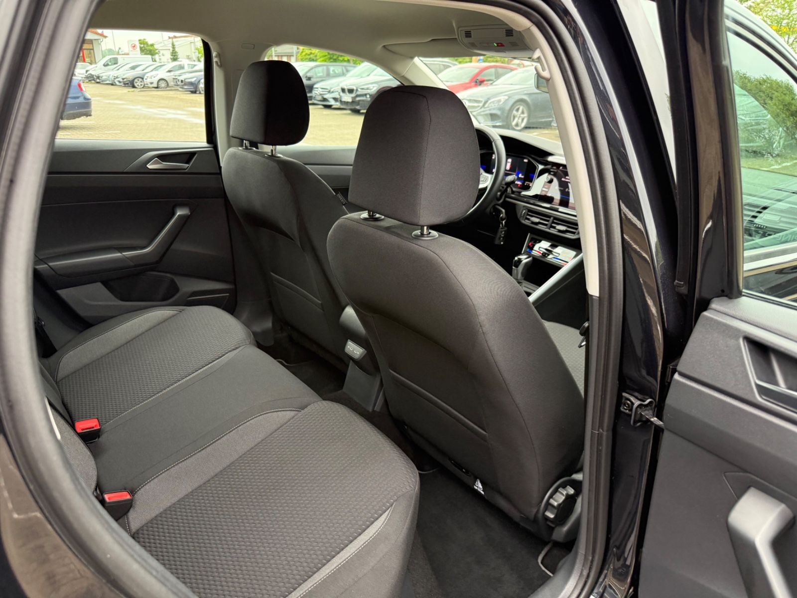 Volkswagen Taigo Life 1.0 DSG - Samsaru's Car Outlet