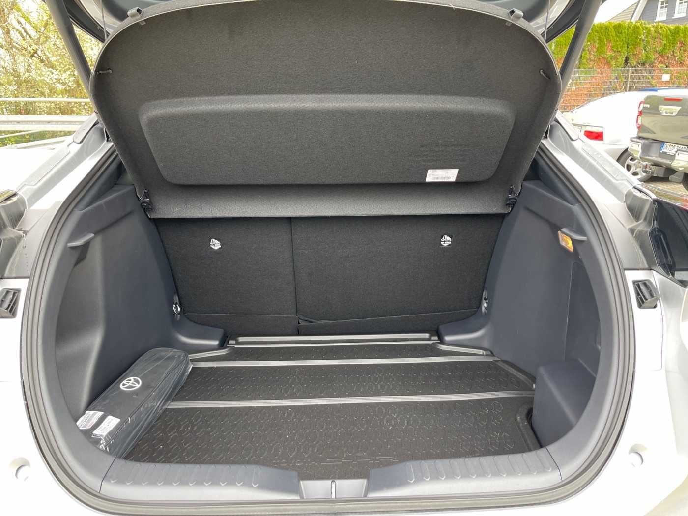 Toyota C-HR 2.0 Hybrid Team D + Technik + LED