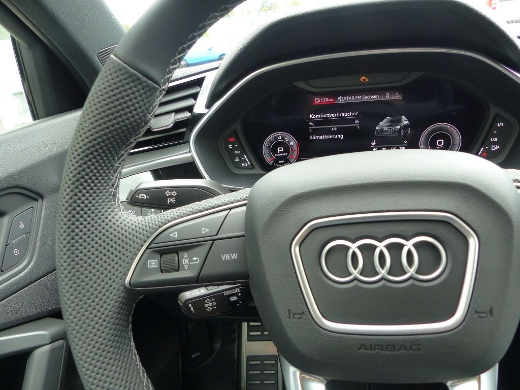 Audi Q3 40 TFSI quattro S line - Samsaru's Car Outlet