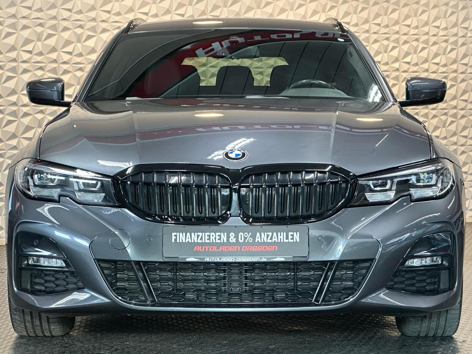 BMW 330e Touring M SPORT PAKET - Samsaru's Car Outlet