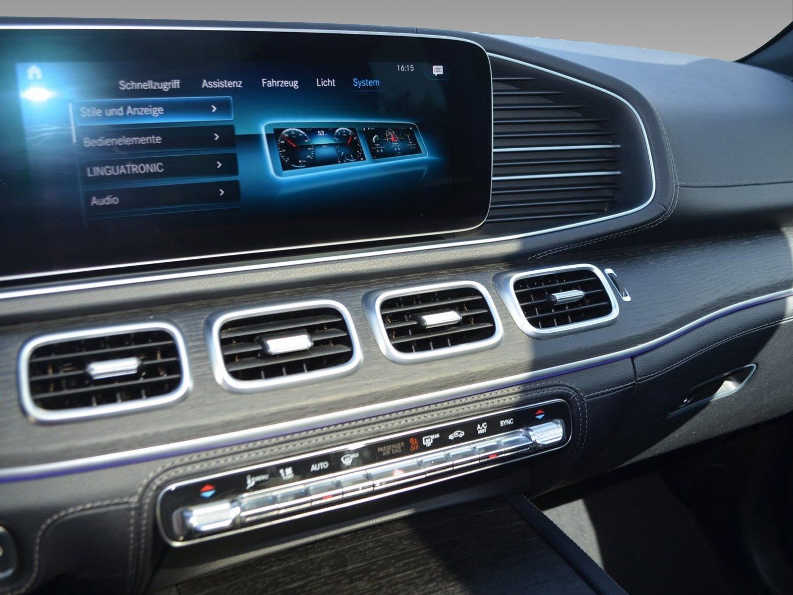 Mercedes-Benz d 4M AMG MULTIBEAM 360° AHK PANO BURMESTER AIRMA