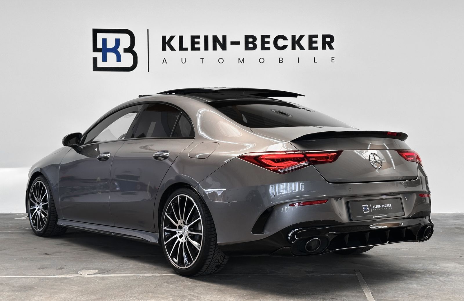 Mercedes-Benz CLA 35 AMG 4M - Samsaru's Car Outlet