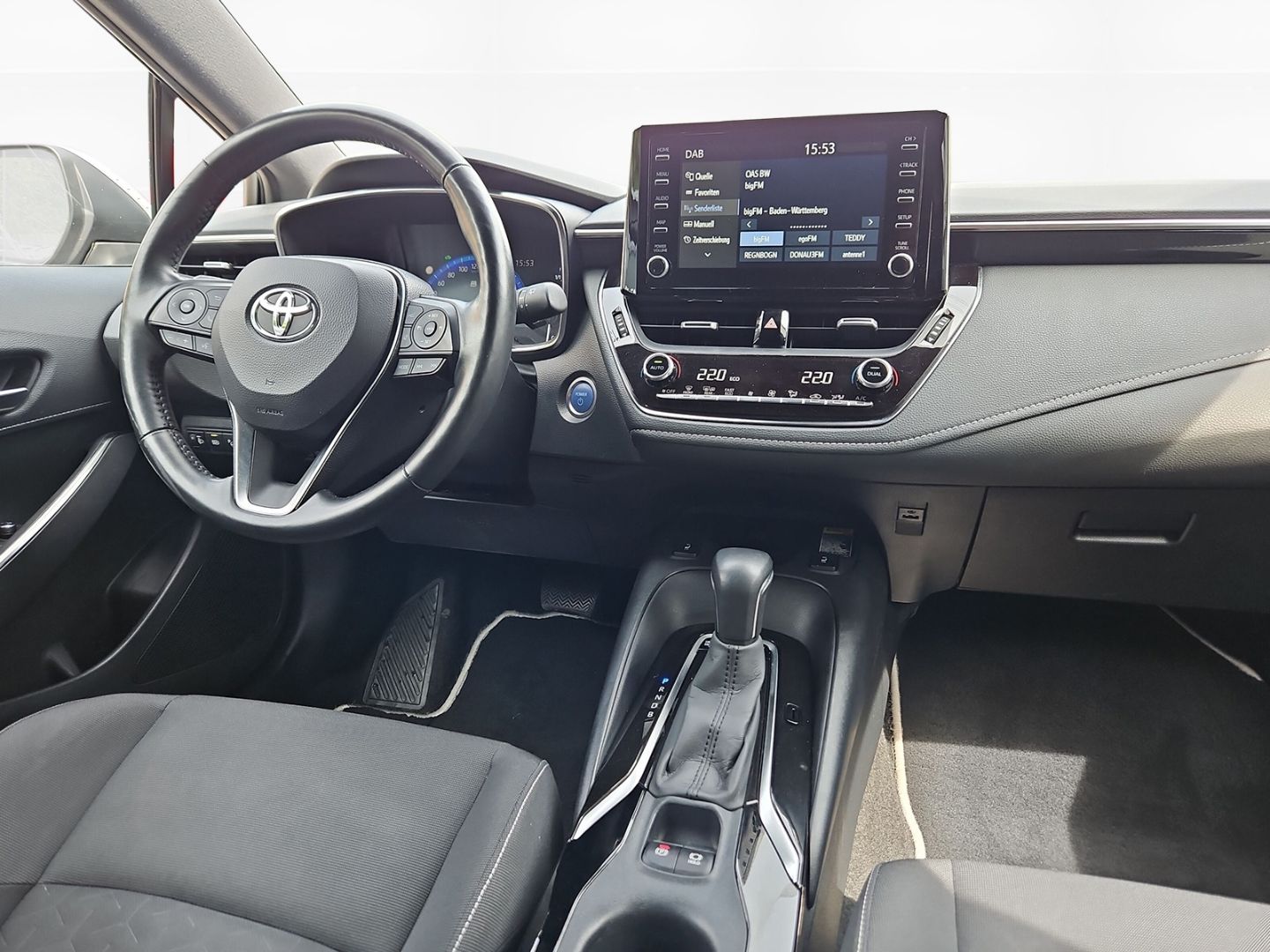 Toyota Corolla Touring Sports 1.8 Hybrid Club - Samsaru's Car Outlet