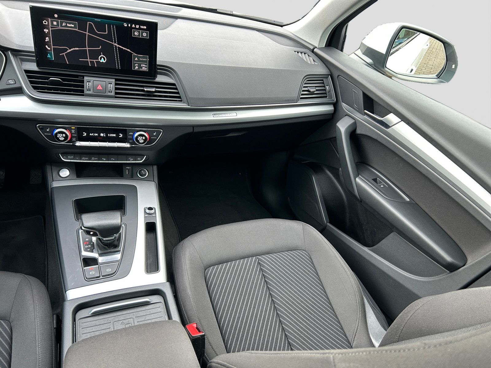 Audi Q5 50Sportback 3.0TDIquattro S line NAV AHK PANO