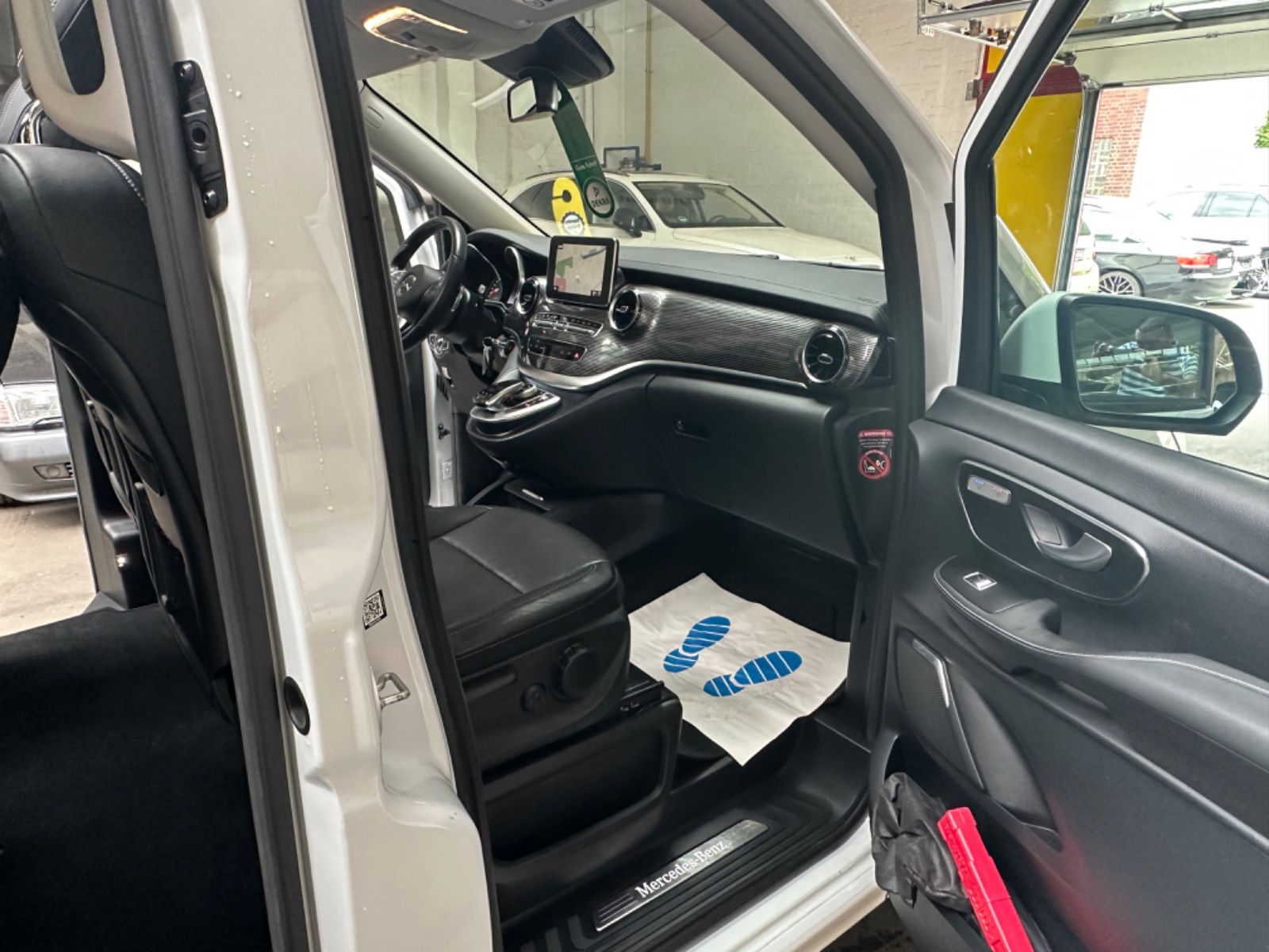 Mercedes-Benz V250d LANG AMG - Samsaru's Car Outlet