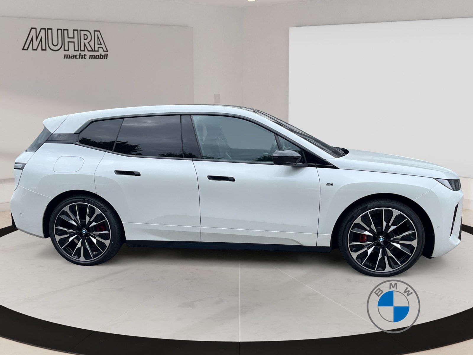BMW iX M70 xDrive 23" Pano Sky DA/PA Prof. AHK