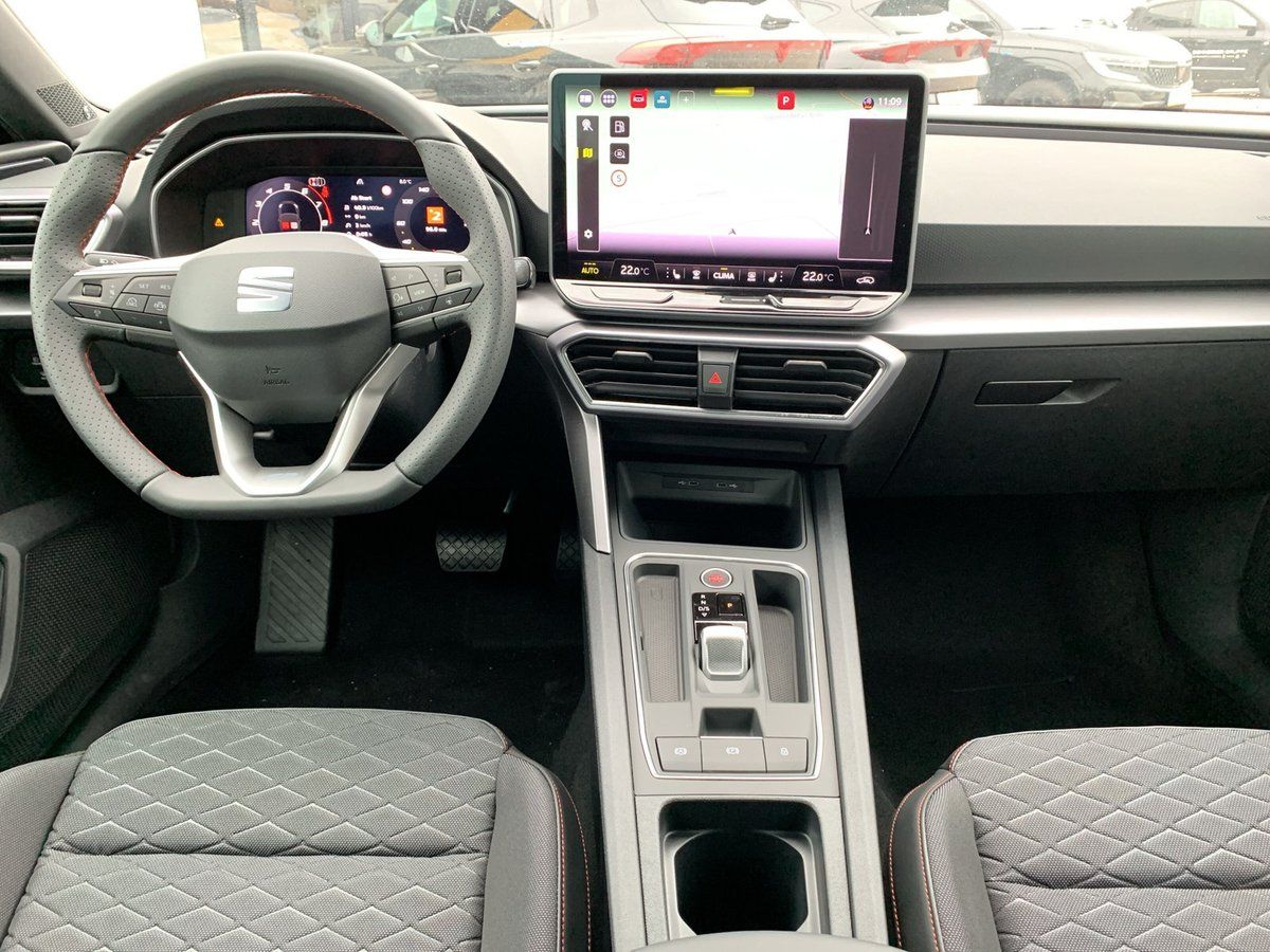 Seat Leon FR  1.5 ETSI DSG MATRIX+SHZ+NAV