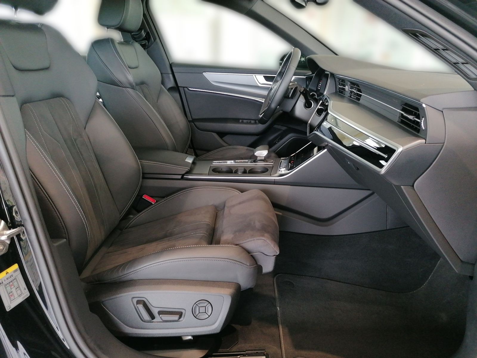 Audi A6 Avant 45 TFSI - Samsaru's Car Outlet