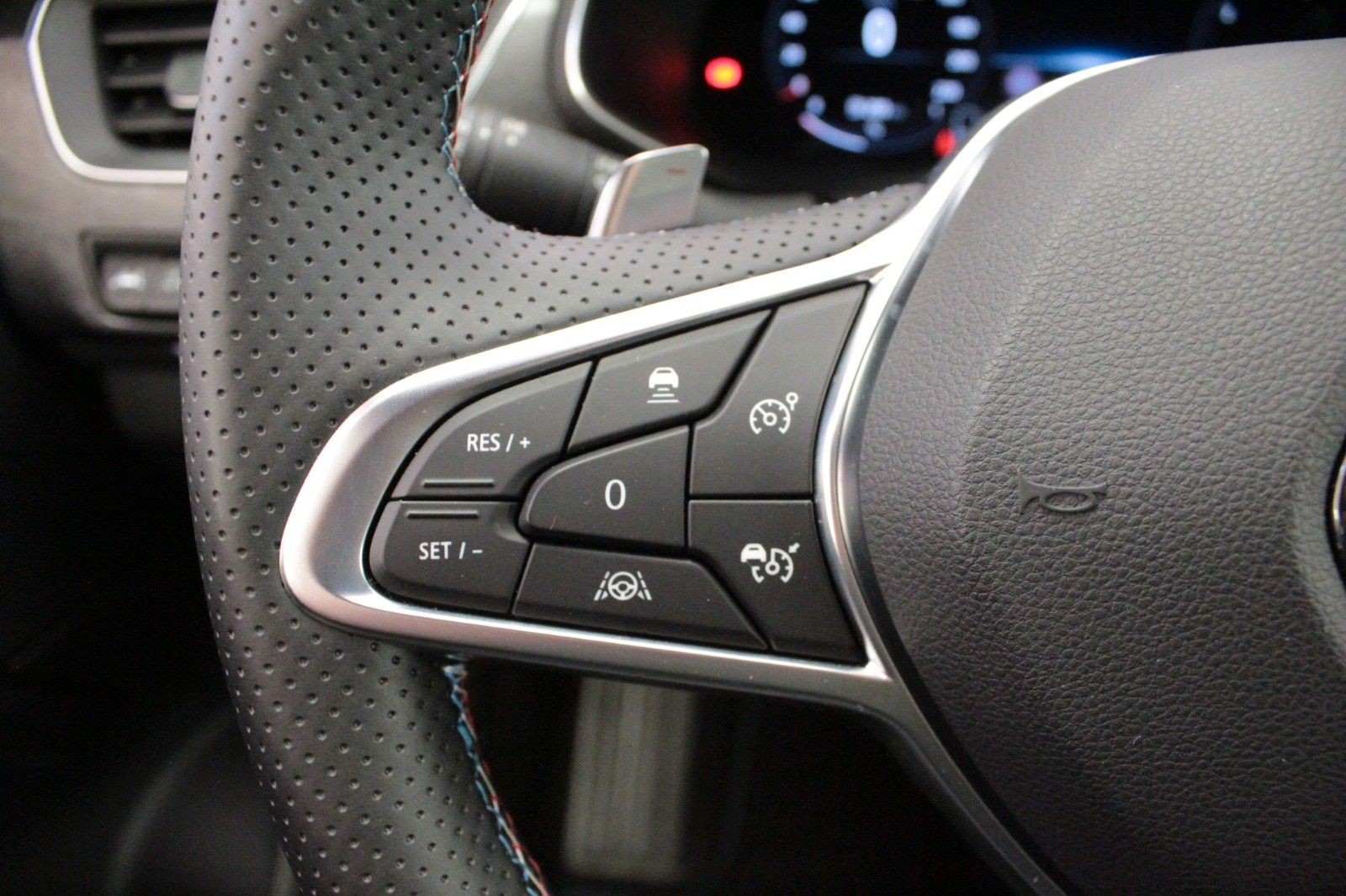 Renault Arkana Mild Hybrid - Samsaru's Car Outlet