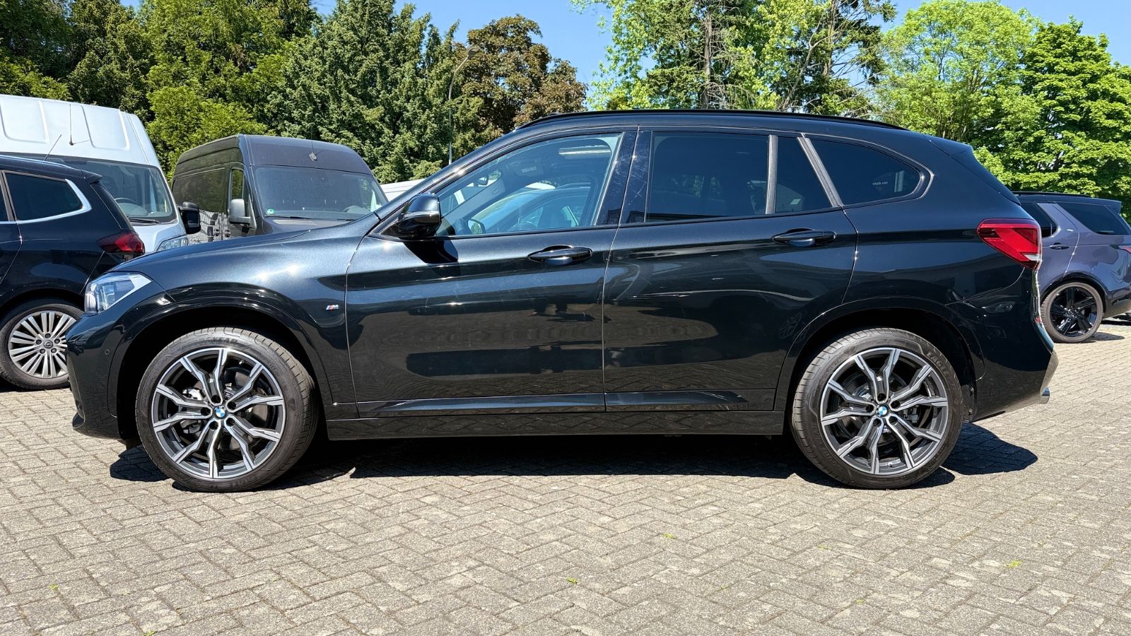 BMW X1 xDrive 20 d M Sport - Samsaru's Car Outlet