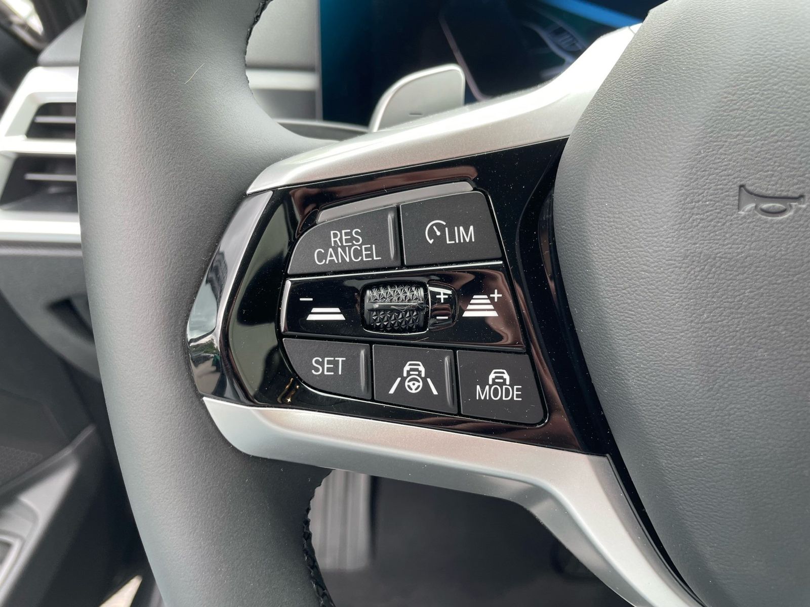 BMW 318i Touring || AHK ACC 360° Keyless eSitze LED