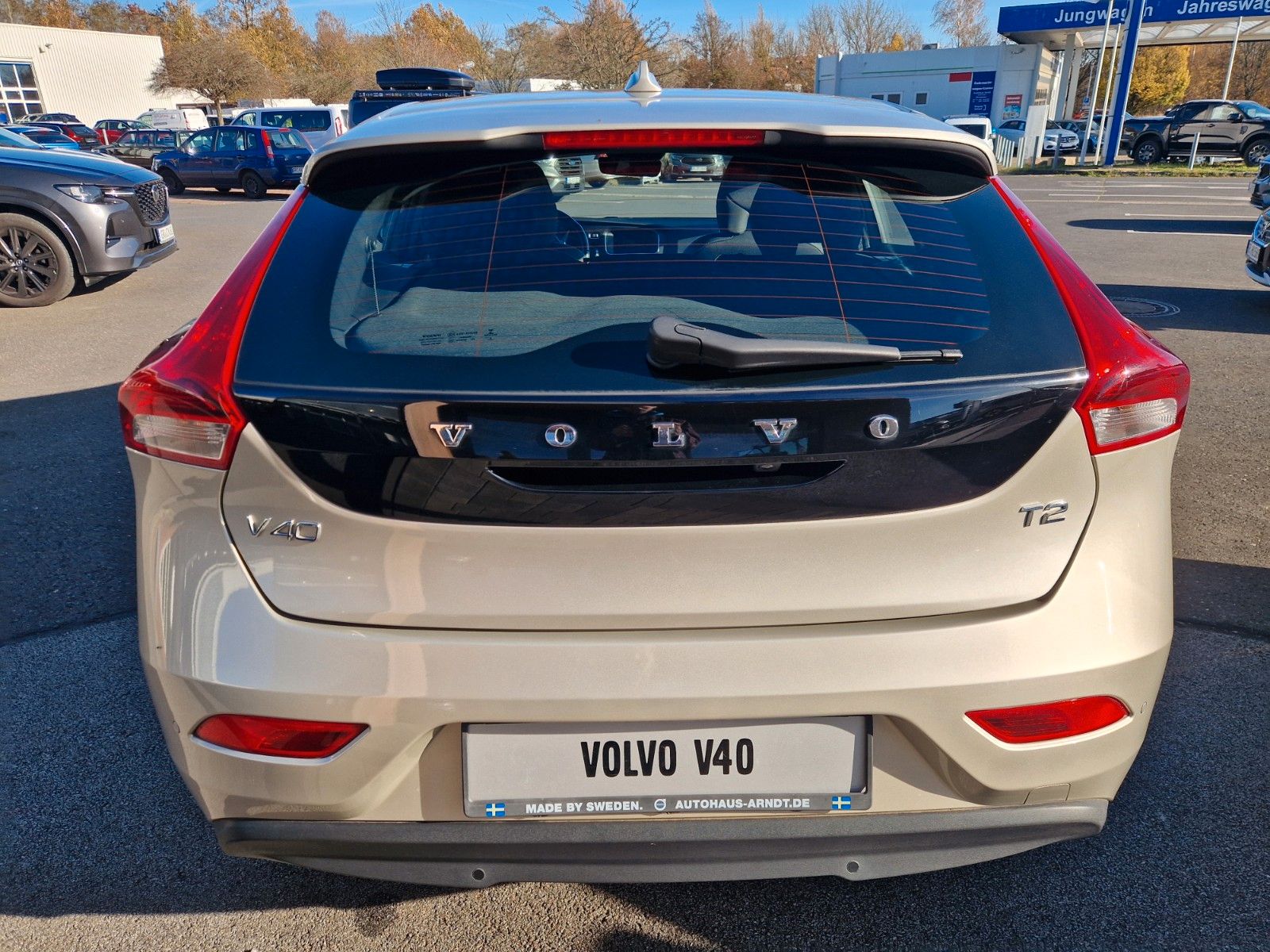 Volvo V40 T2 Momentum