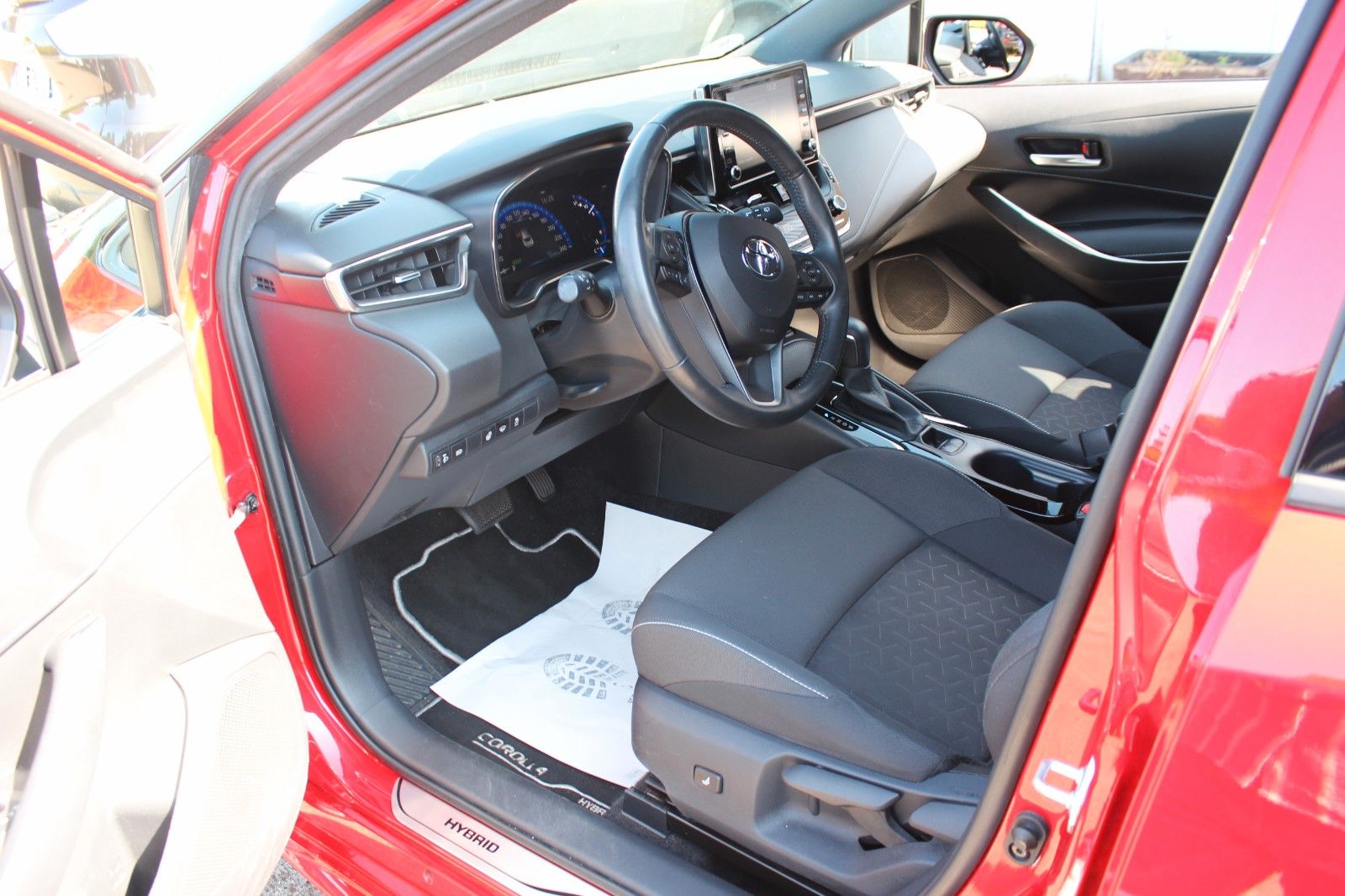 Toyota Corolla Hybrid Club - Samsaru's Car Outlet