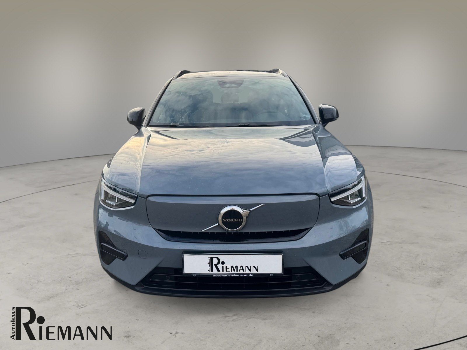 Volvo XC40 Recharge Single Motor Plus + Winter-Paket