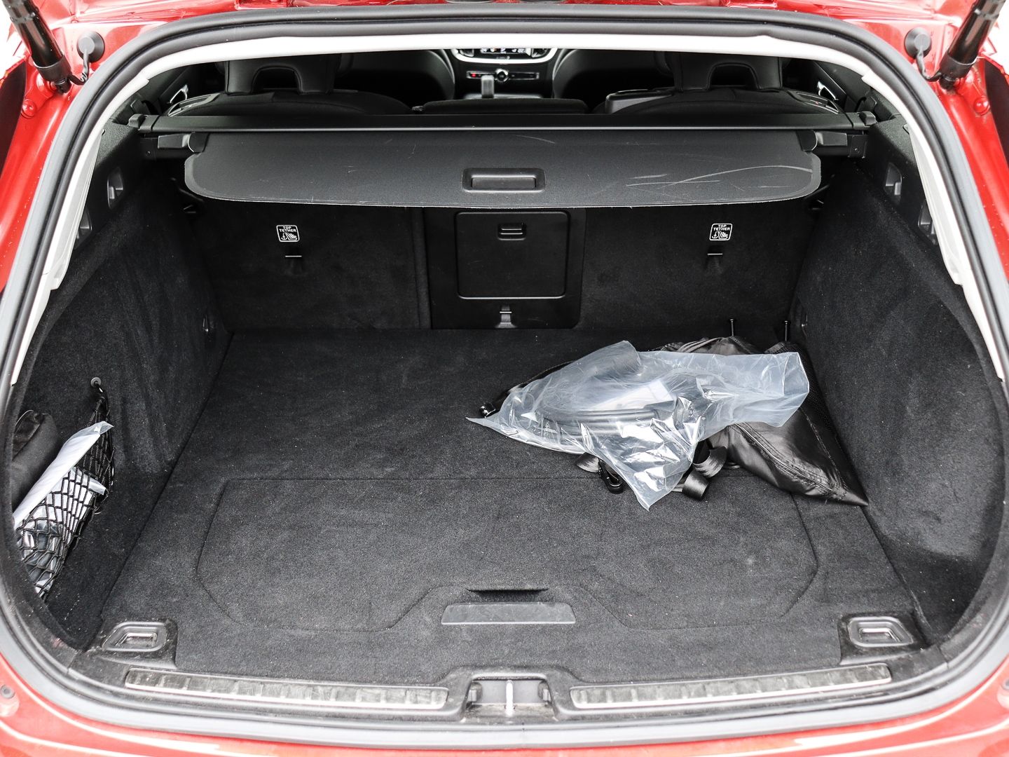 Volvo V60 Kombi Core Recharge Plug-In Hybrid AWD T6 Tw