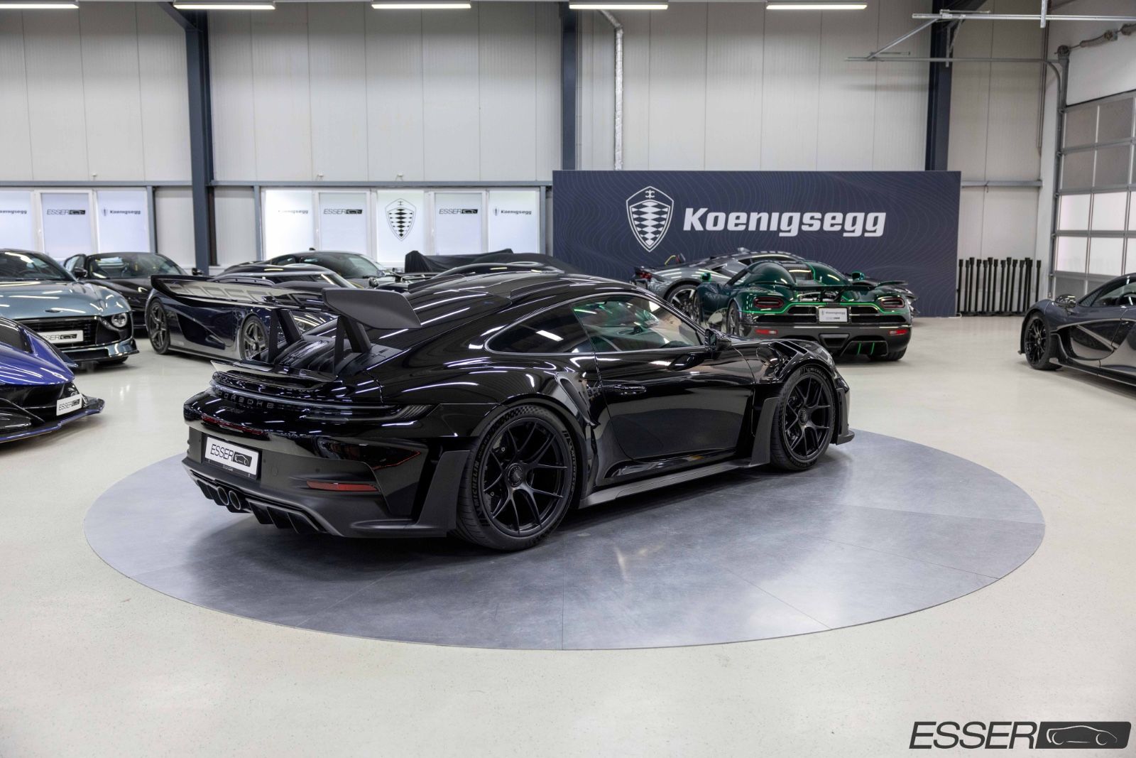 Porsche 992 GT3 RS - Samsaru's Car Outlet