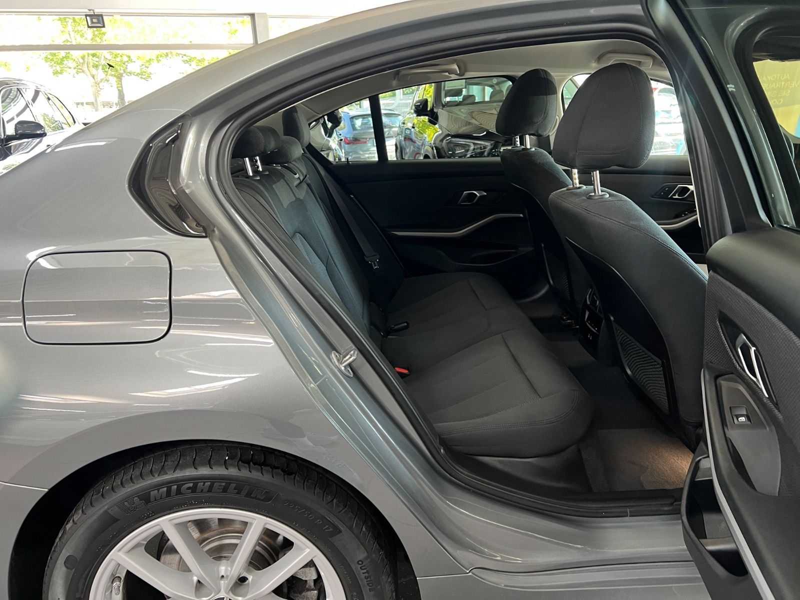 BMW 320d Lim. x Drive AHK+Driving Assist
