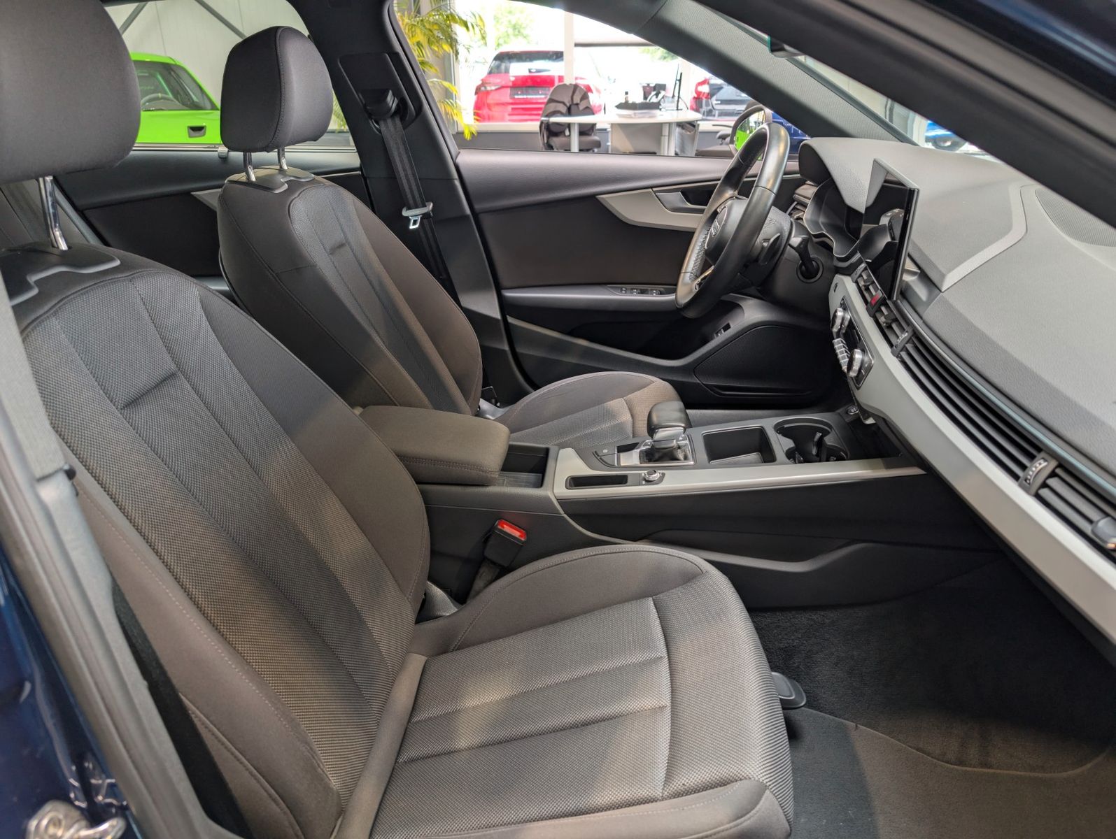 Audi A4 40 TDI S tronic advanced - Samsaru's Car Outlet