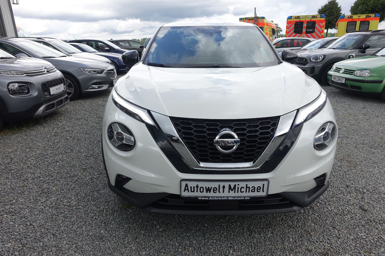 Nissan Juke 1.0 Aut. - Samsaru's Car Outlet