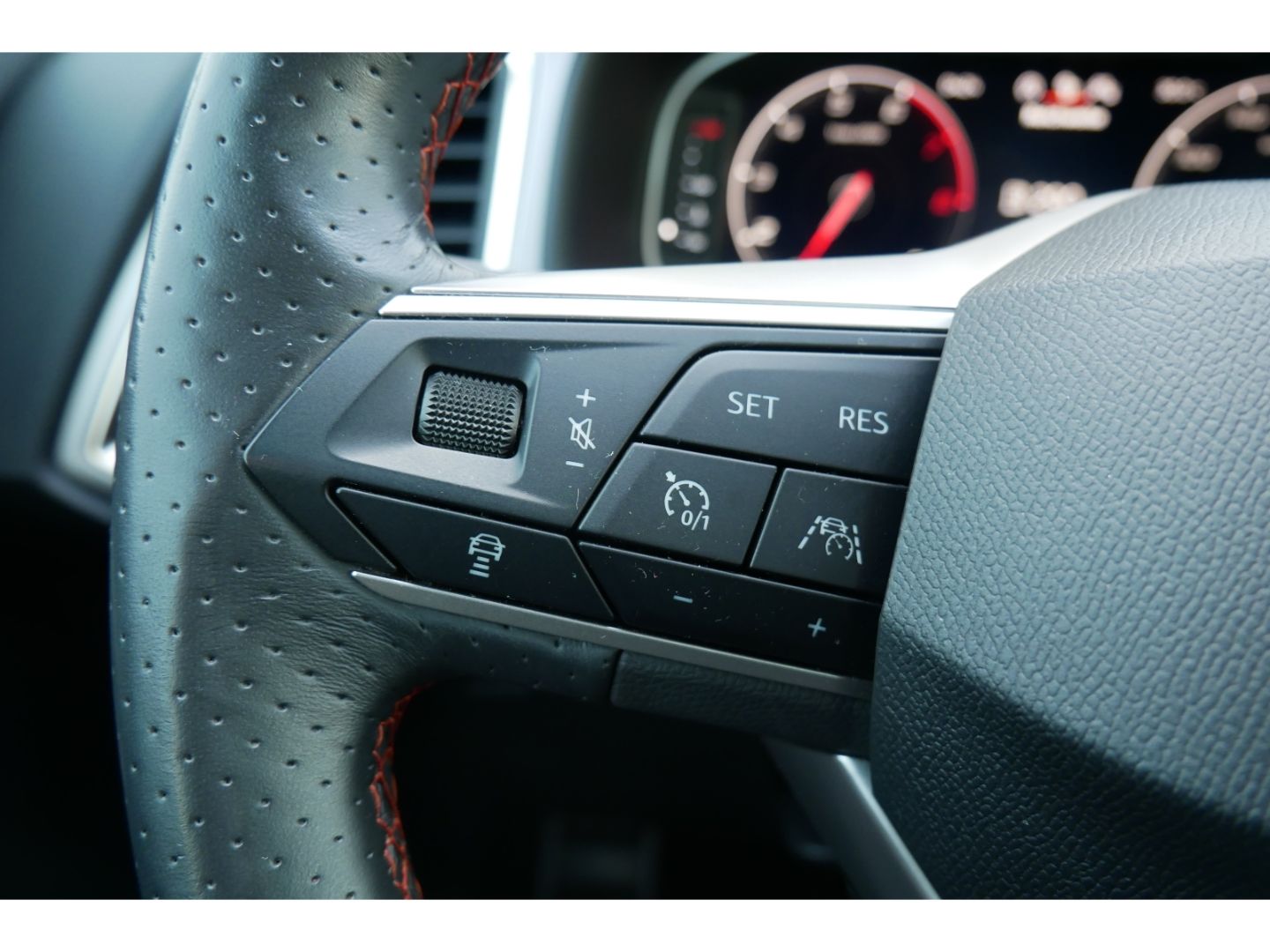 Seat Ateca FR 1.5 TSI LED+Navi+CarPlay+Virtual+AHK+AC