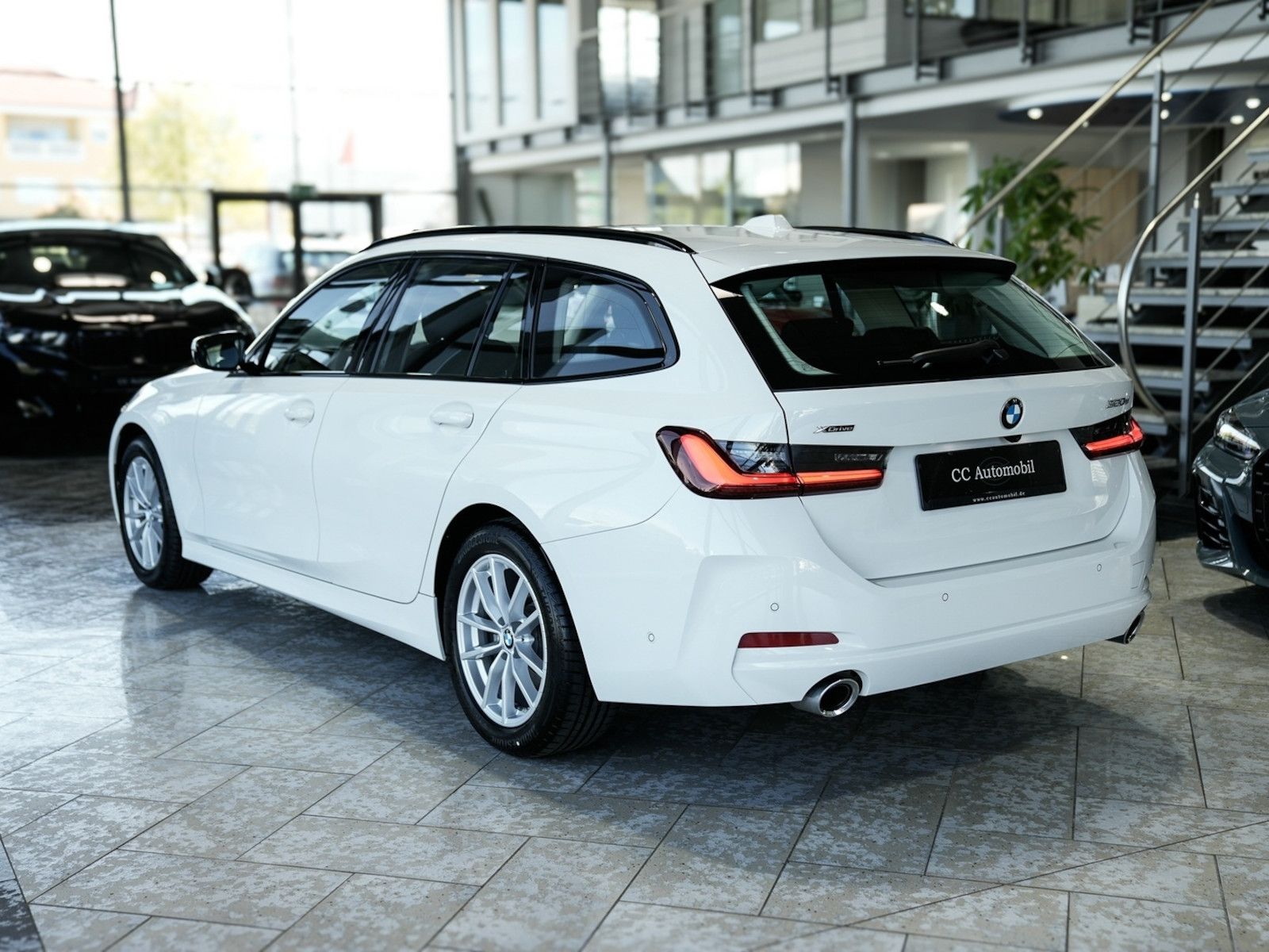 BMW 320d xDrive Touring Panorama 360K Standh.