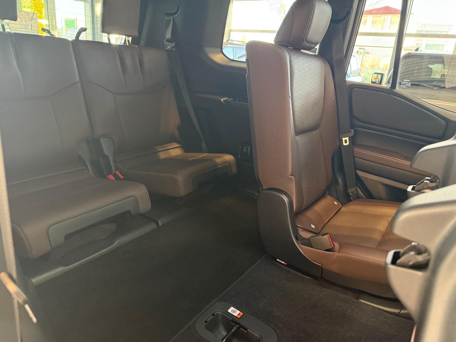 Toyota LC 250 - TEC EDITION-7-SEATS-PANORAMA-HEADUP-JBL