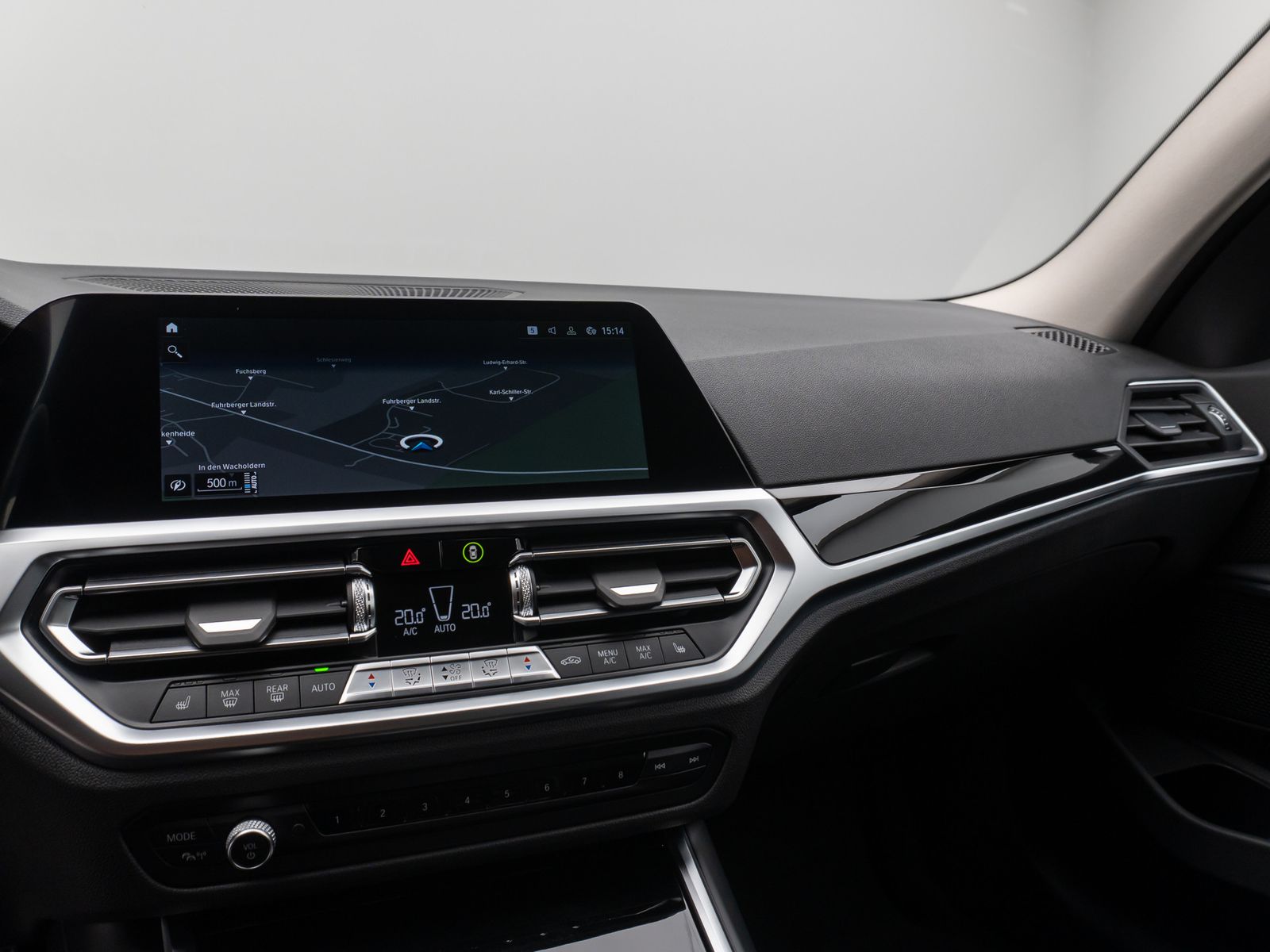 BMW 330e - Samsaru's Car Outlet