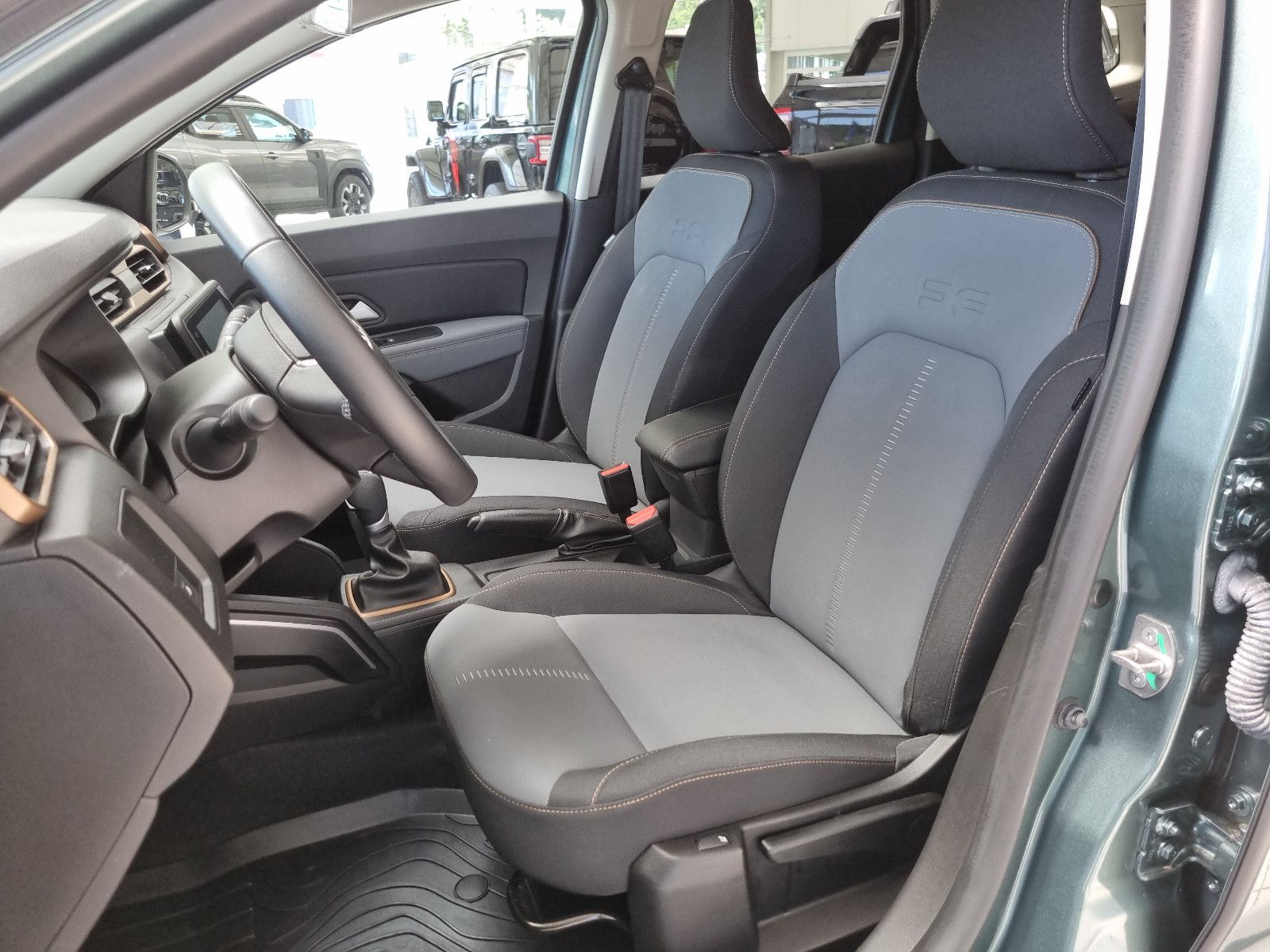 Dacia Duster II Extreme TCe 150 EDC - Samsaru's Car Outlet