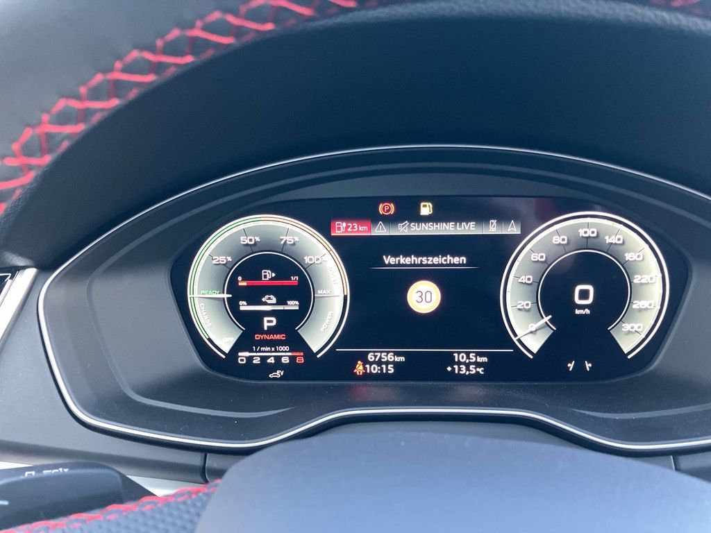Audi Q5 55 TFSIe quattro S tronic S line - Samsaru's Car Outlet