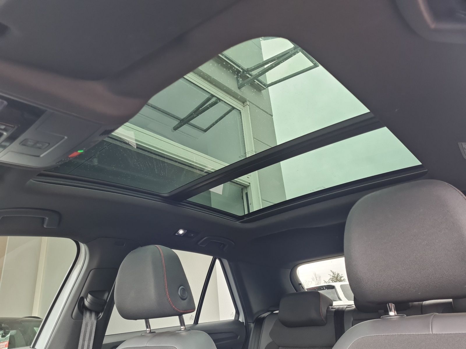 Volkswagen T-Roc 2.0 TSI Sport 4Motion Black - Samsaru's Car Outlet