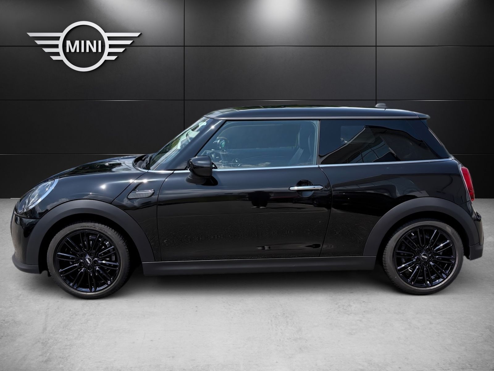 MINI One 3-T. Classic Aut. - Samsaru's Car Outlet