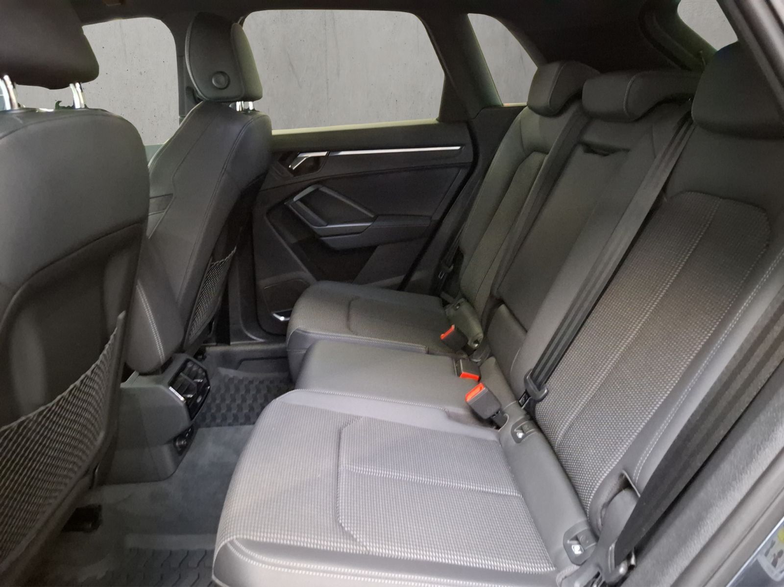 Audi Q3 S line 45 TFSI quattro - Samsaru's Car Outlet