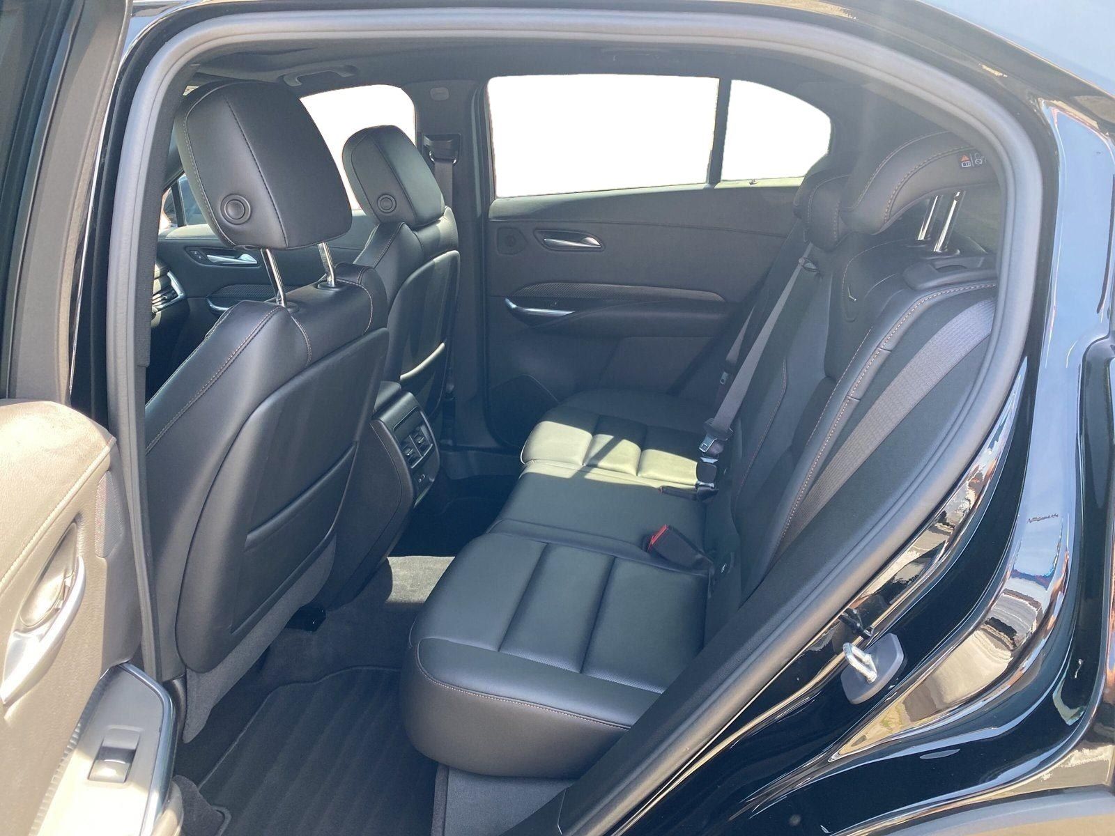Cadillac XT4 2.0 T Sport AWD LED+Panorama+Navi