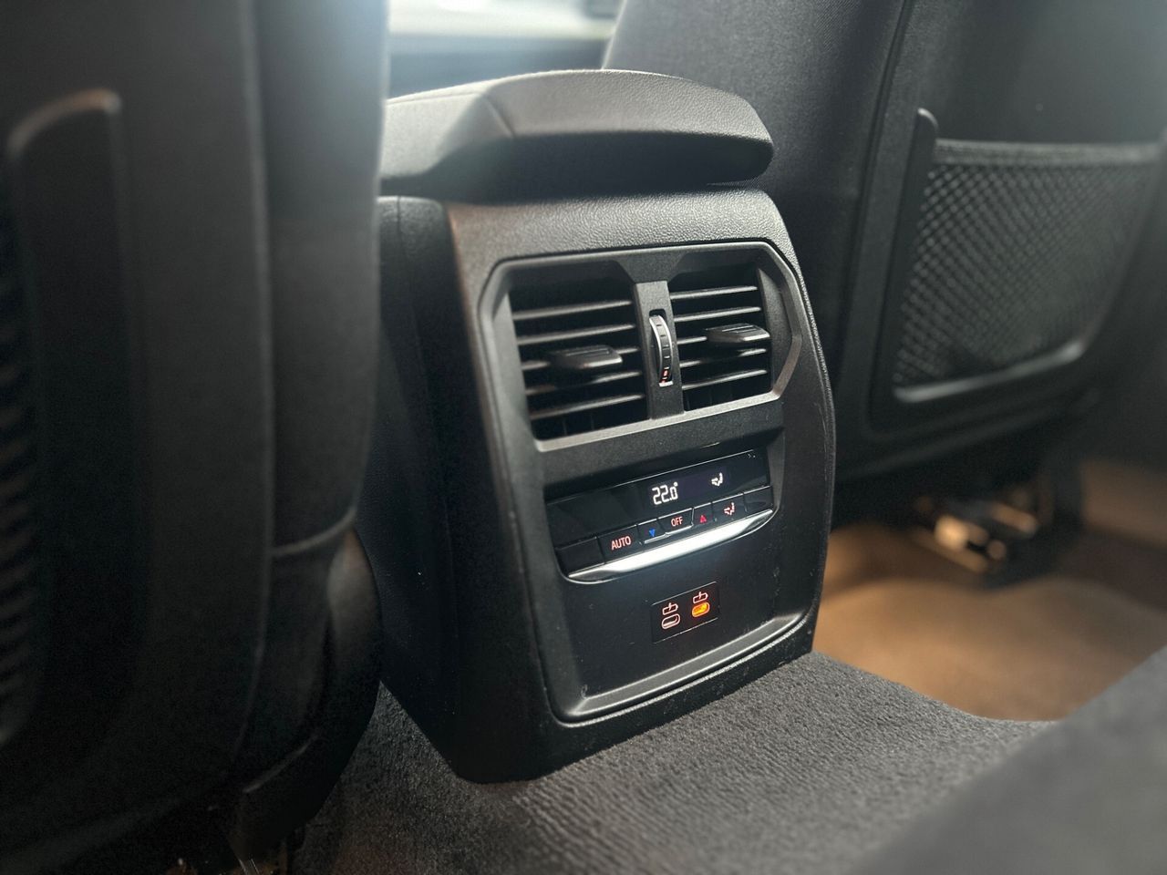 BMW 320 320d xDrive Touring Business - Samsaru's Car Outlet