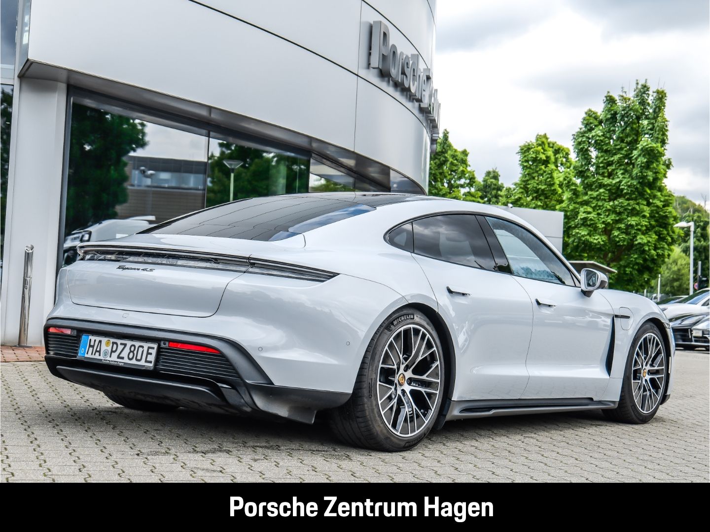 Porsche Taycan 4S SportDesign Surround-View LED-Matrix