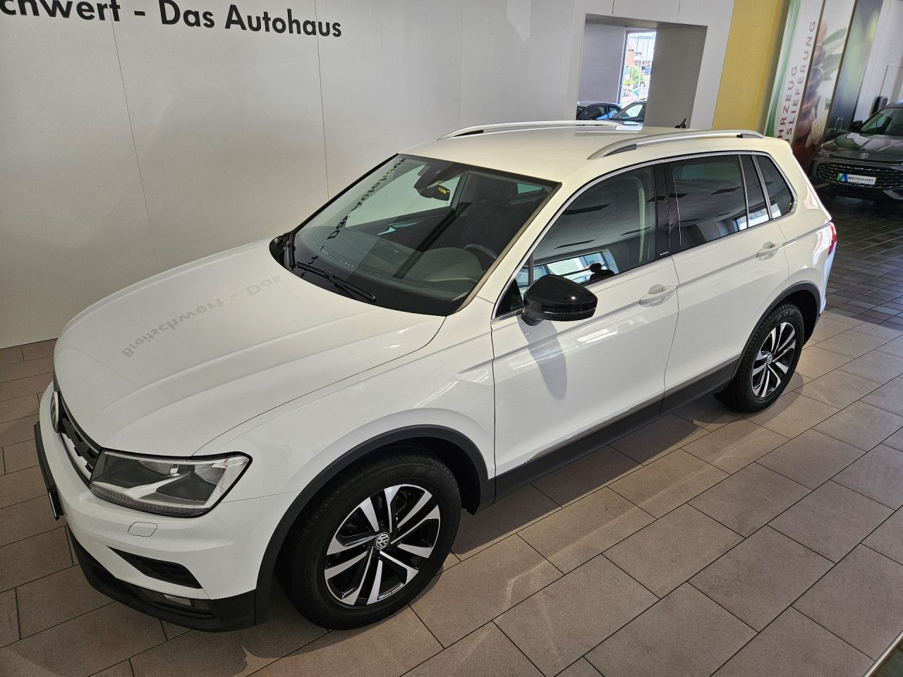 Volkswagen Tiguan 1.5 TSI IQ.DRIVE - Samsaru's Car Outlet