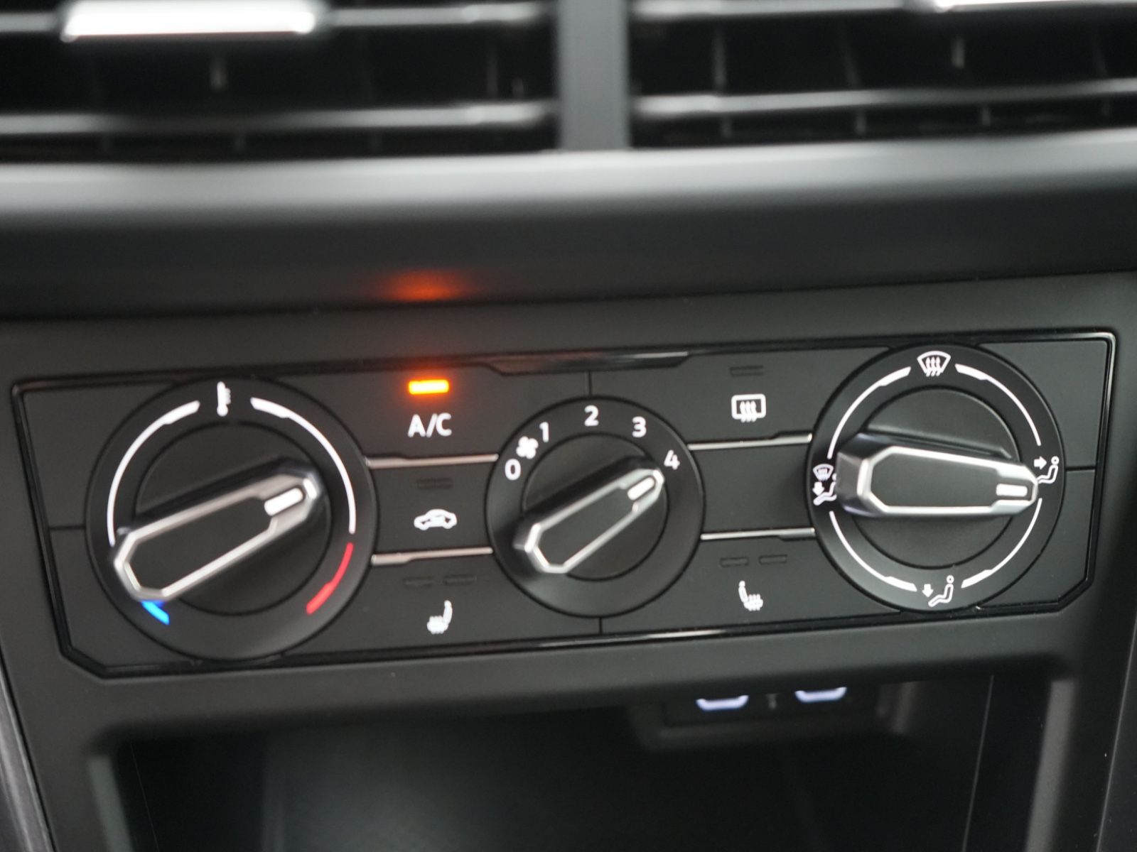 Volkswagen Polo Style DSG - Samsaru's Car Outlet
