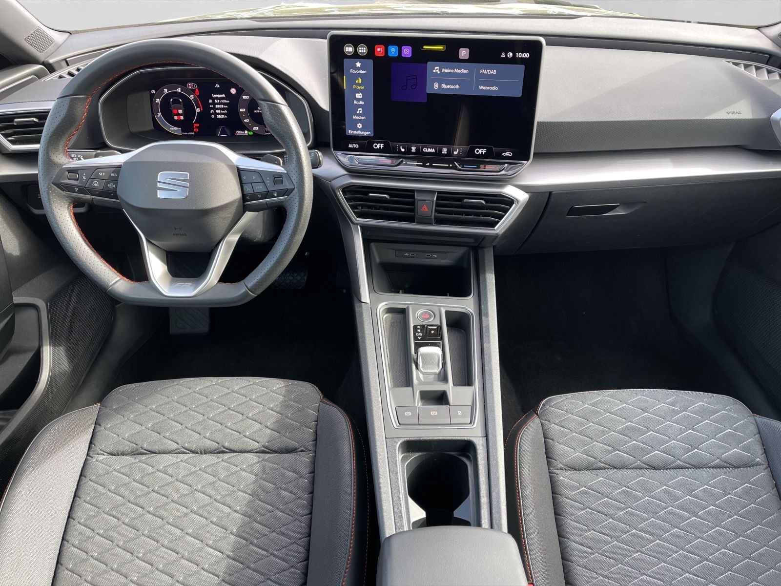 Seat Leon Sportstourer 2.0 TDI DSG FR NAVI AHK ACC PA